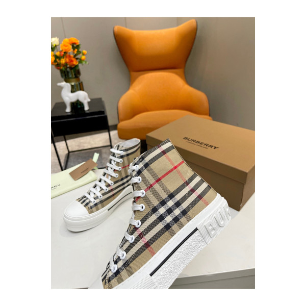 Burberry, Women's Sneaker, Camel
