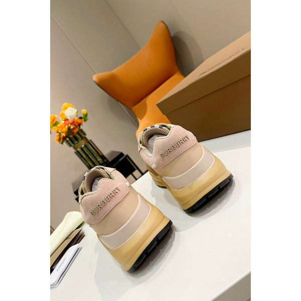 Burberry, Women's Sneaker, Camel