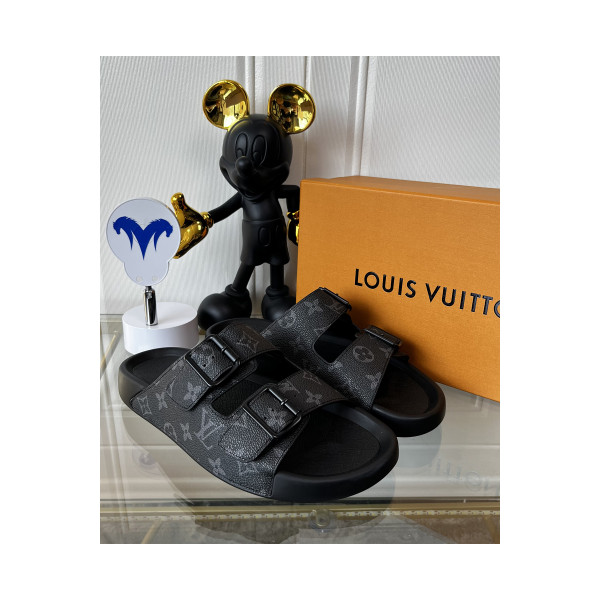 Louis Vuitton, Men's Slipper, Black