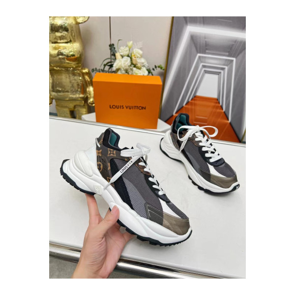 Louis Vuitton, Women's Sneaker, Grey