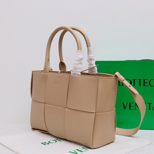 Bottega Veneta, Women's Bag, Beige