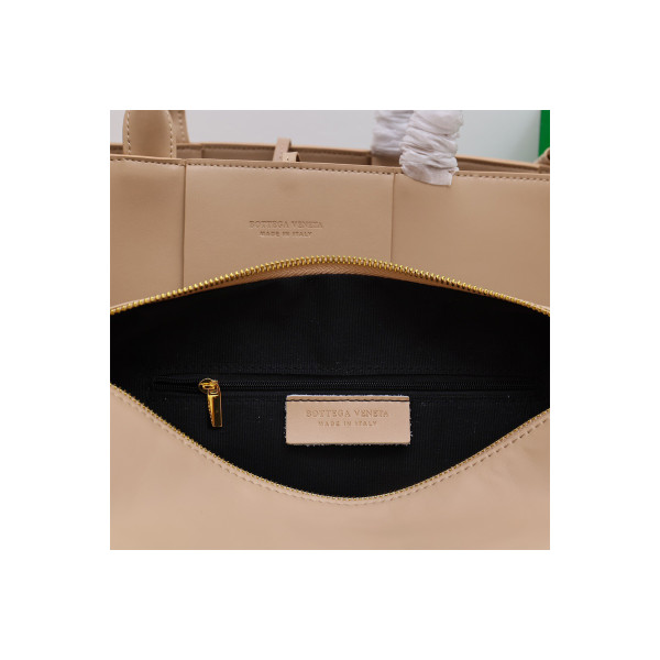 Bottega Veneta, Women's Bag, Beige