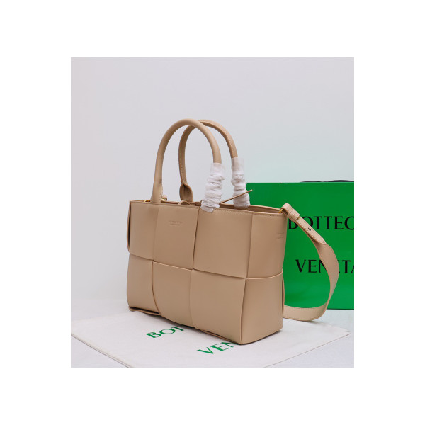 Bottega Veneta, Women's Bag, Beige