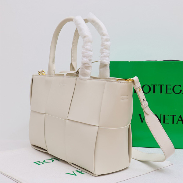 Bottega Veneta, Women's Bag, White