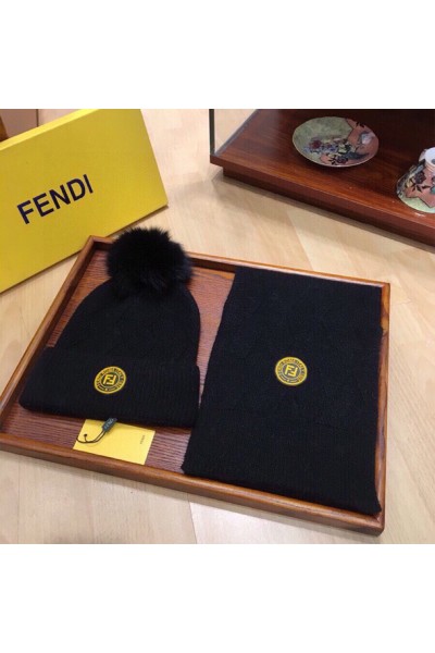 Fendi, Women's Scarve Set, Black