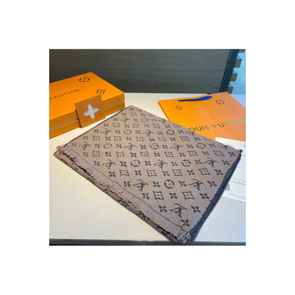 Louis Vuitton, Women's Scarf, Grey