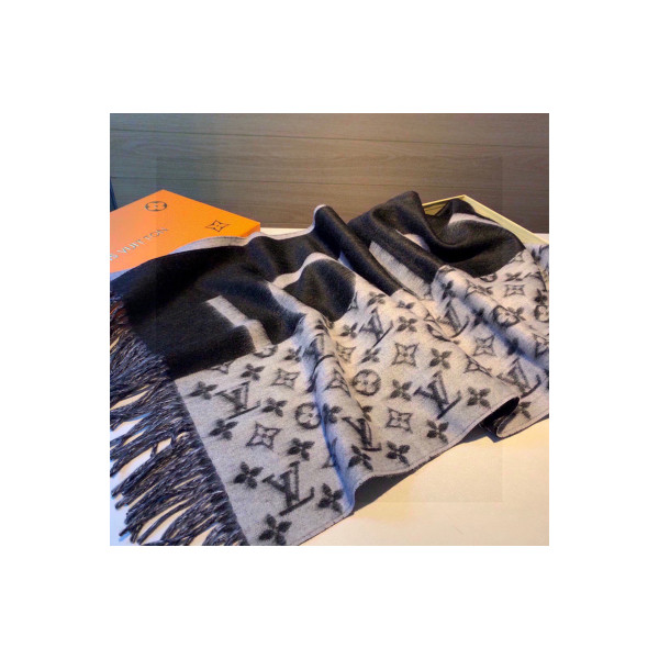 Louis Vuitton, Women's Scarf, Grey