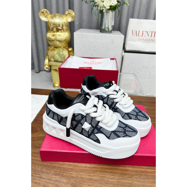 Valentino, Men's Sneaker, Black
