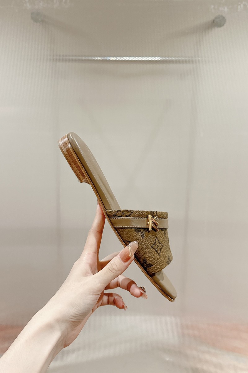 Louis Vuitton, Women's Slipper, Camel