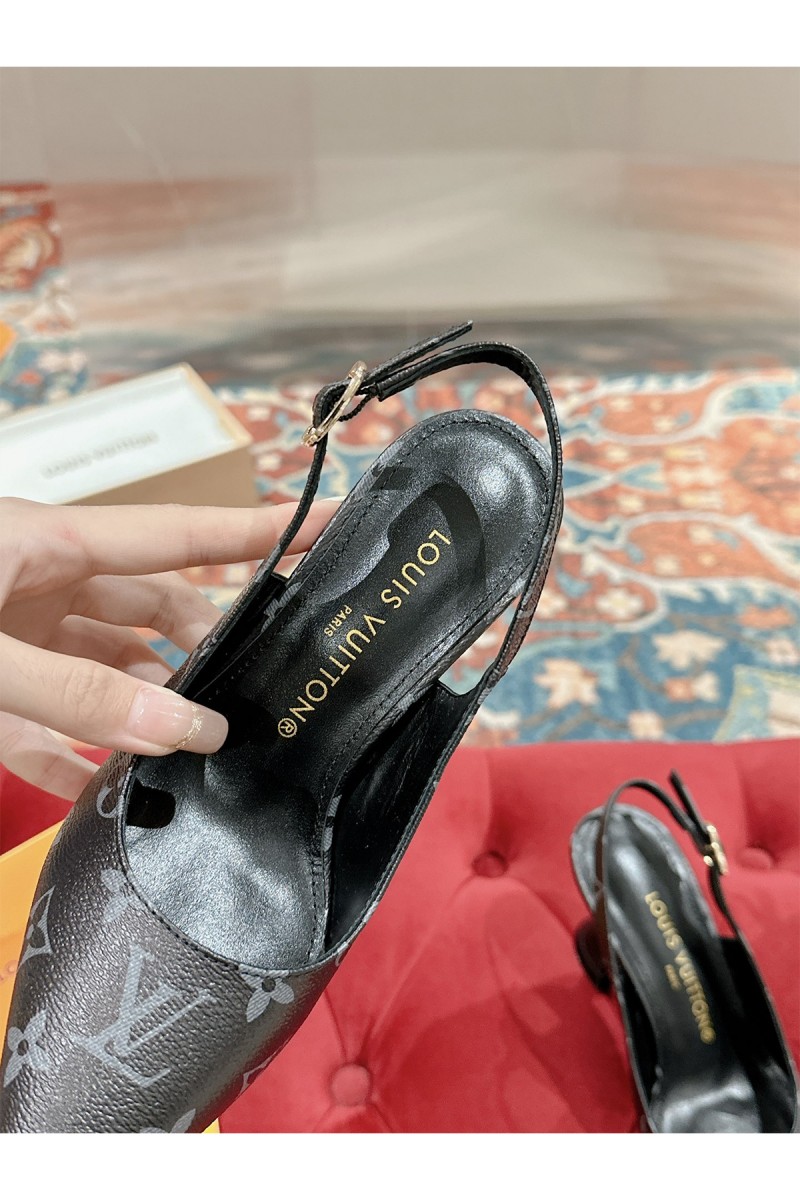 Louis Vuitton, Women's Pump, Black