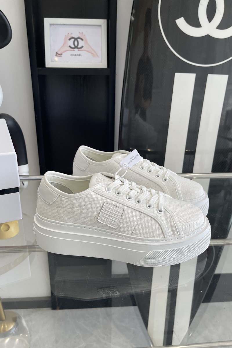 Givenchy, Women's Sneaker, White