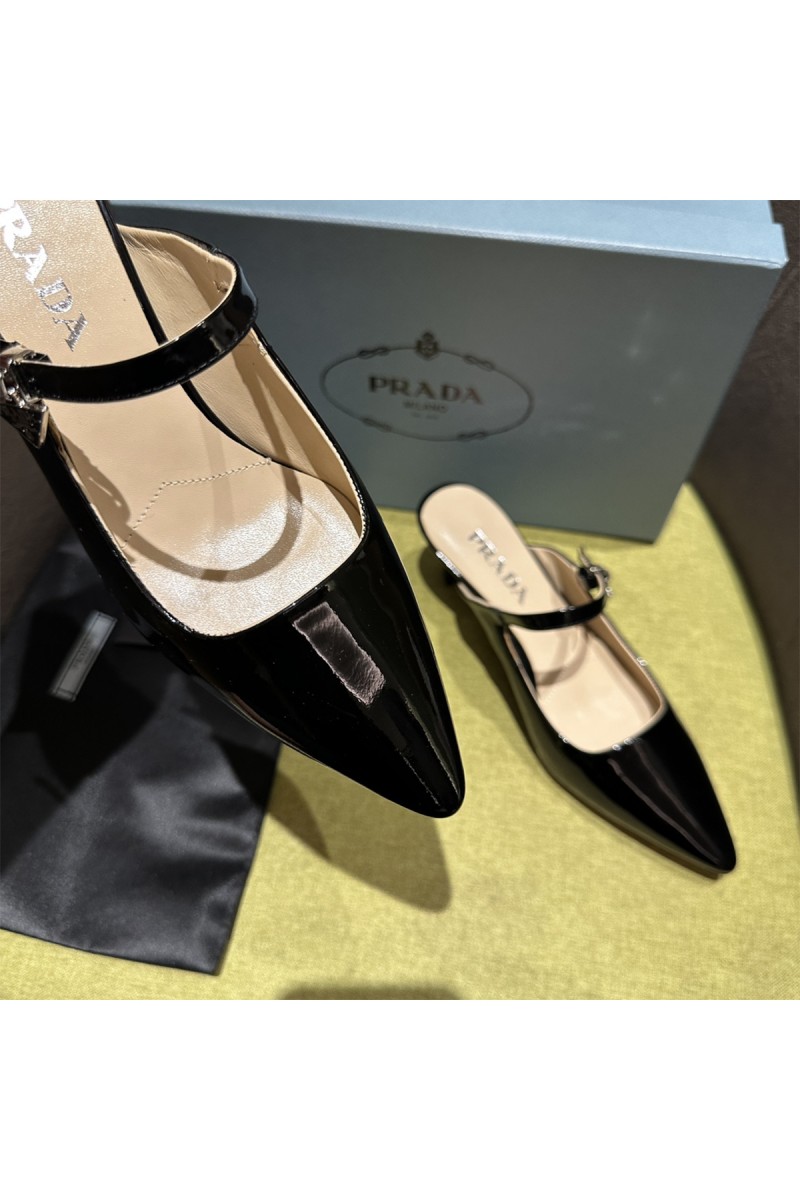 Prada, Women's Slipper, Black