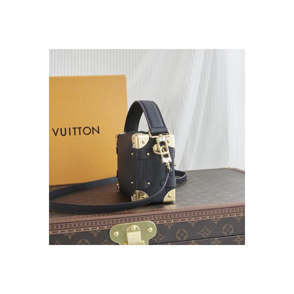 Louis Vuitton, Women's Bag, Black