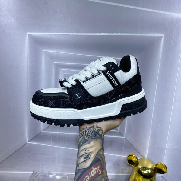 Louis Vuitton, Women's Sneaker, Black