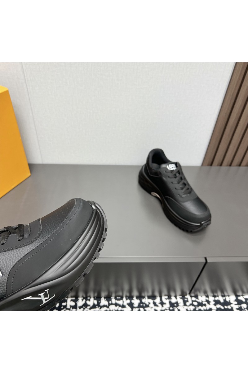 Louis Vuitton, Men's Sneaker, Black