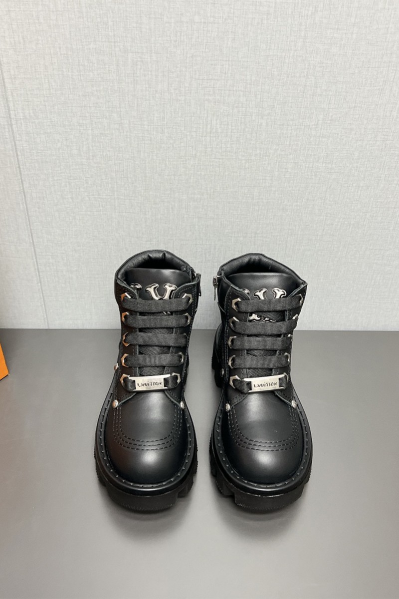 Louis Vuitton, Women's Flat, Black