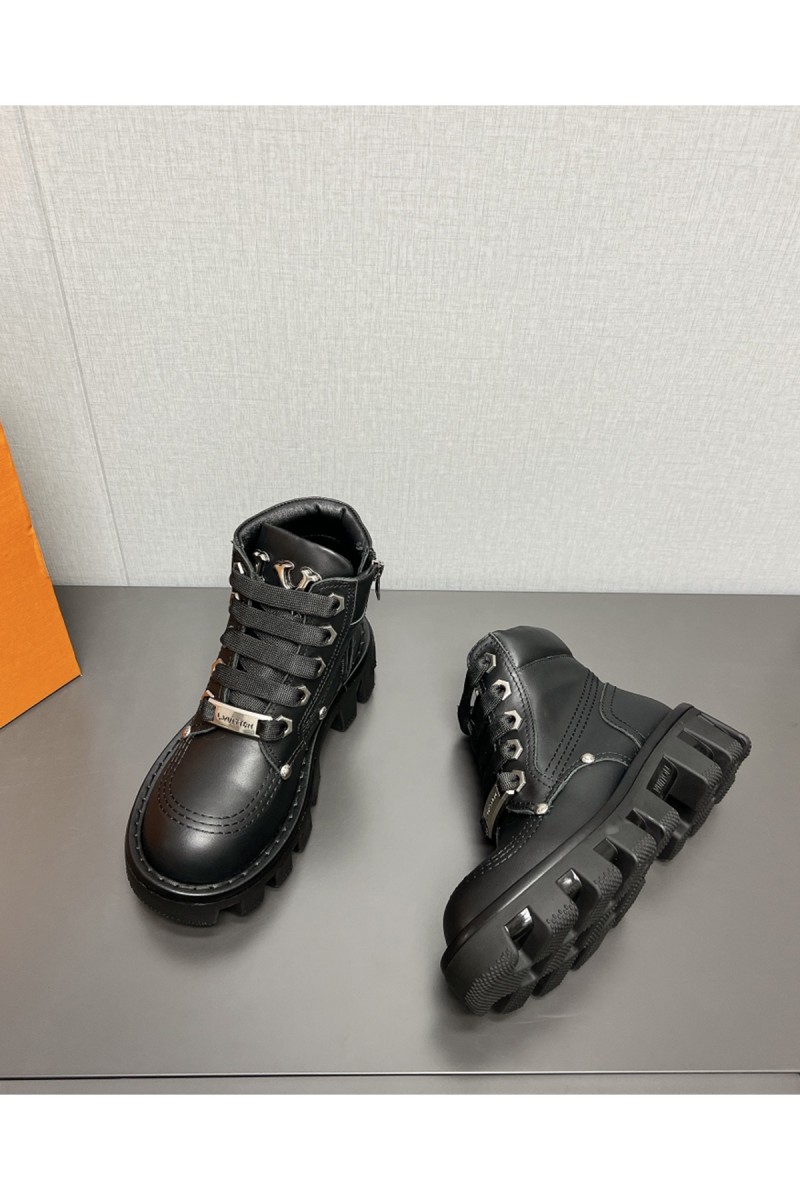 Louis Vuitton, Women's Flat, Black