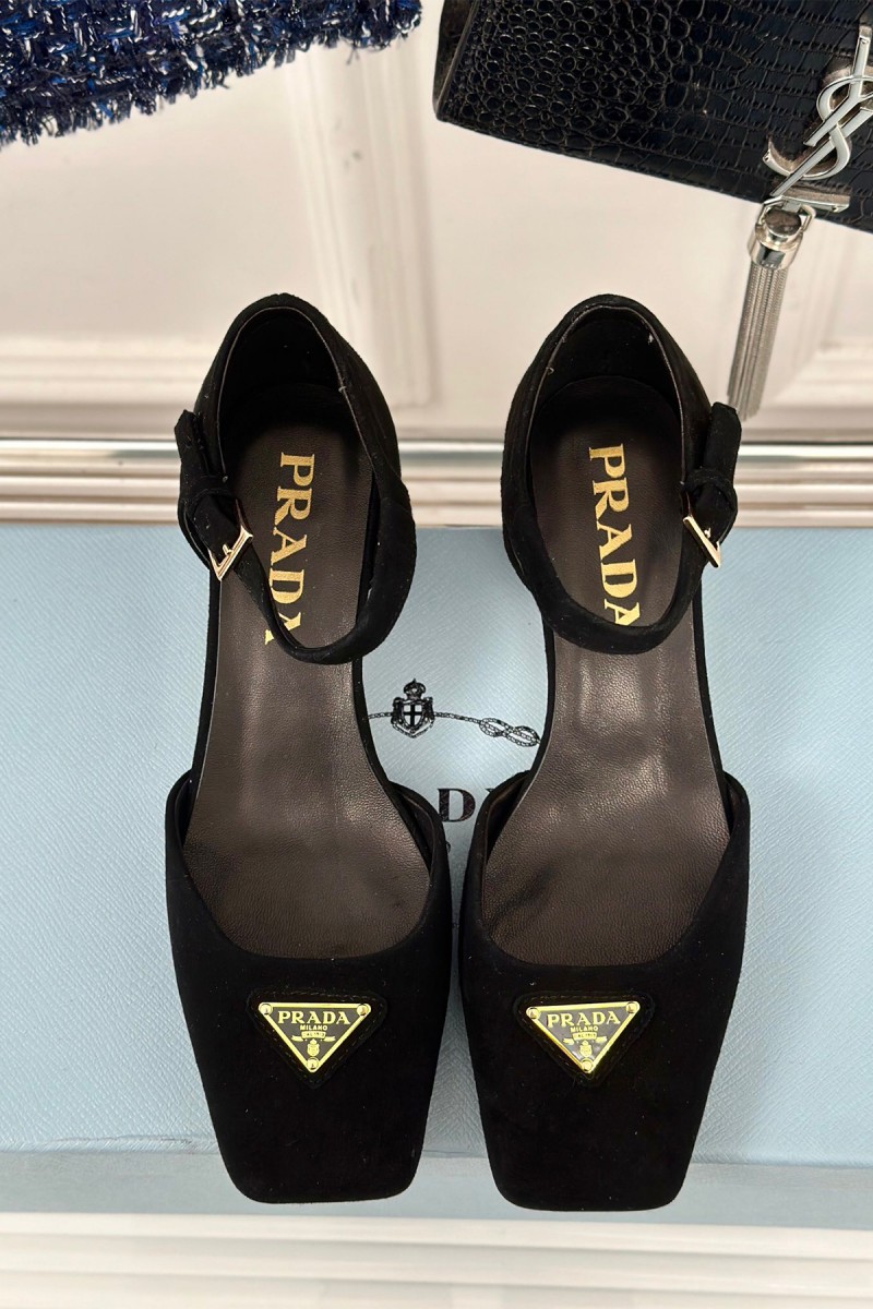 Prada, Women's Pump, Black