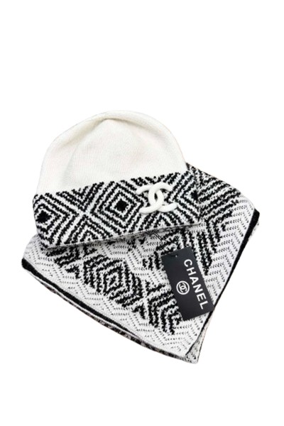 Chanel, Women's Beanie Set, White