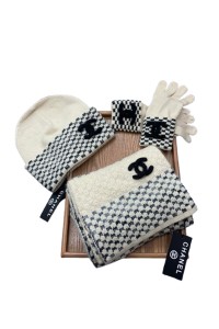 Chanel, Women's Beanie Triple Set, White