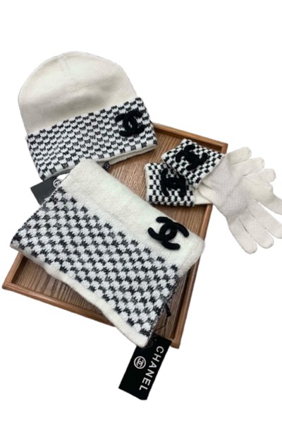 Chanel, Women's Beanie Triple Set, White