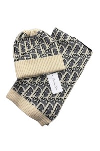 Christian Dior, Women's Beanie Set, Beige