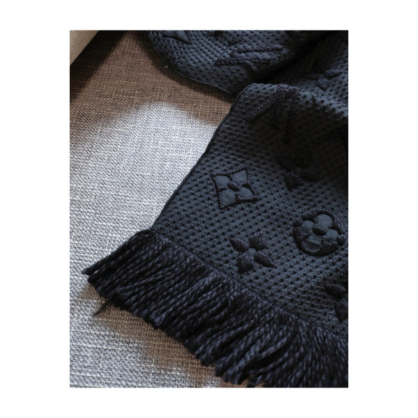 Louis Vuitton, Women's Scarve, Black