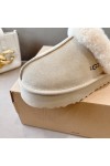 Ugg, Women's Slipper, Beige