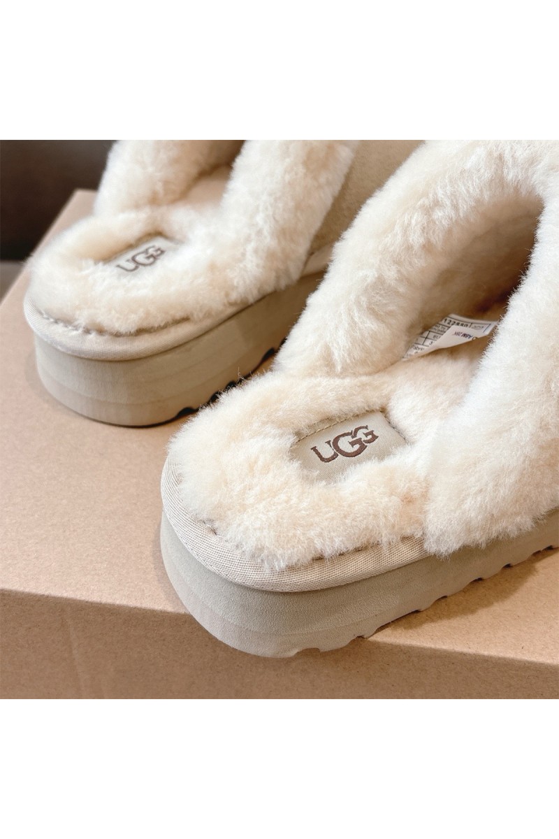 Ugg, Women's Slipper, Beige