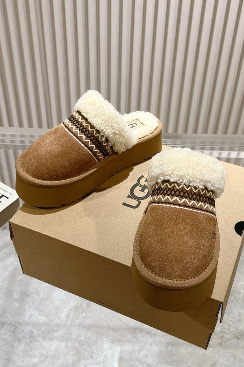 Ugg, Women's Slipper, Camel