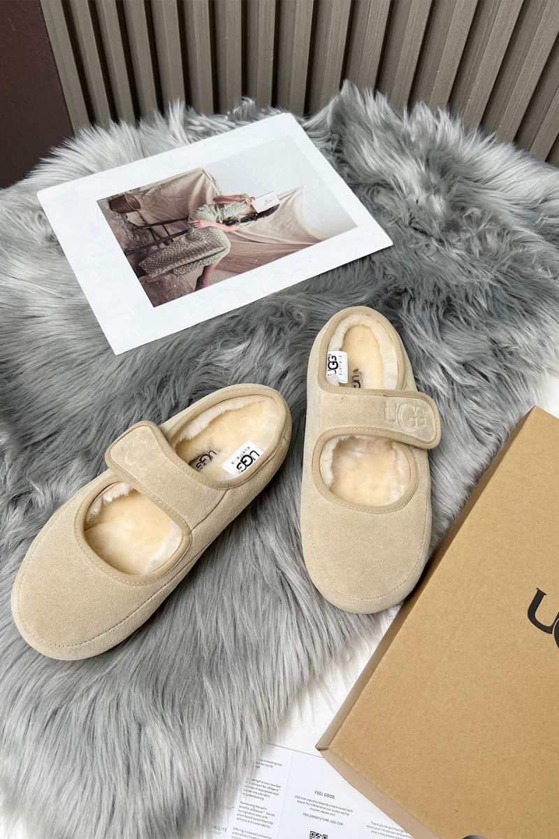 Ugg, Women's Slipper, Beige