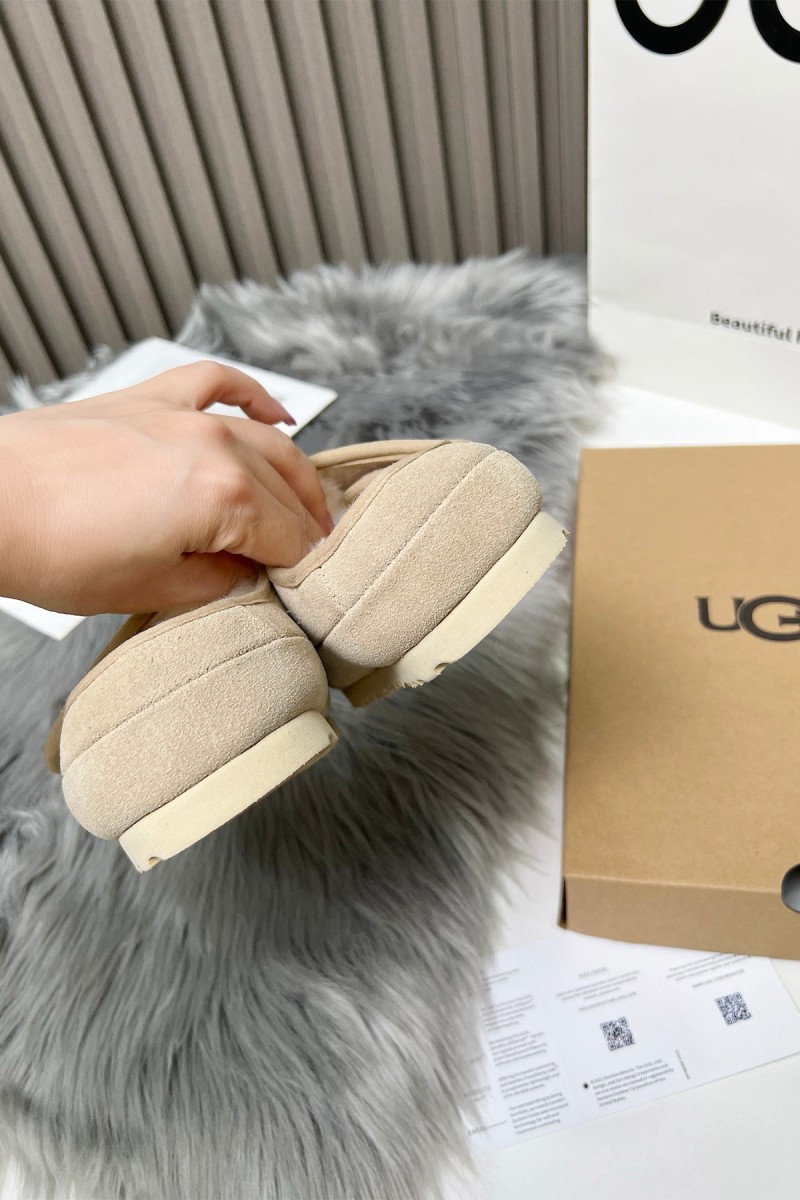 Ugg, Women's Slipper, Beige