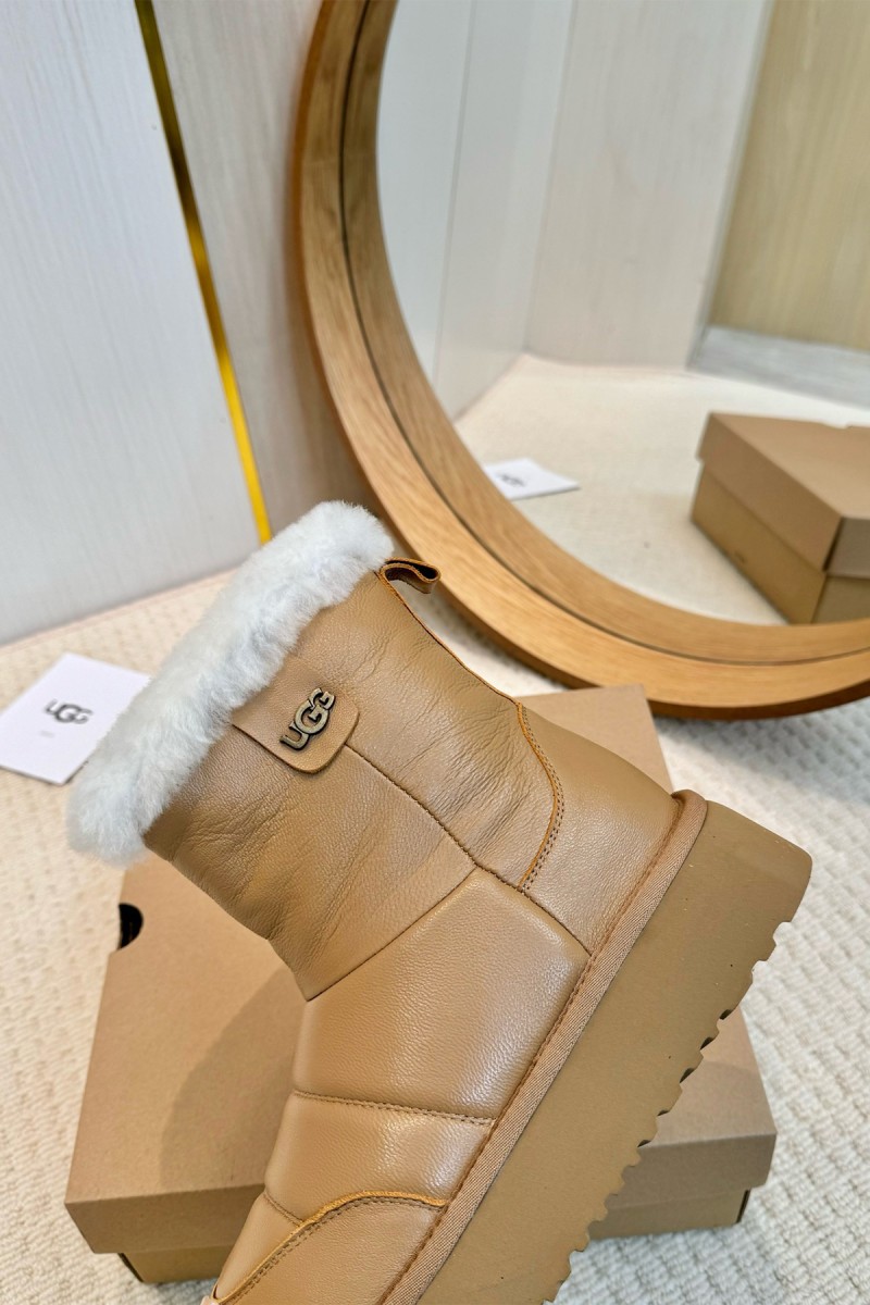 Ugg, Women's Boot, Camel