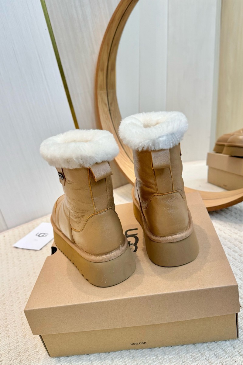 Ugg, Women's Boot, Camel