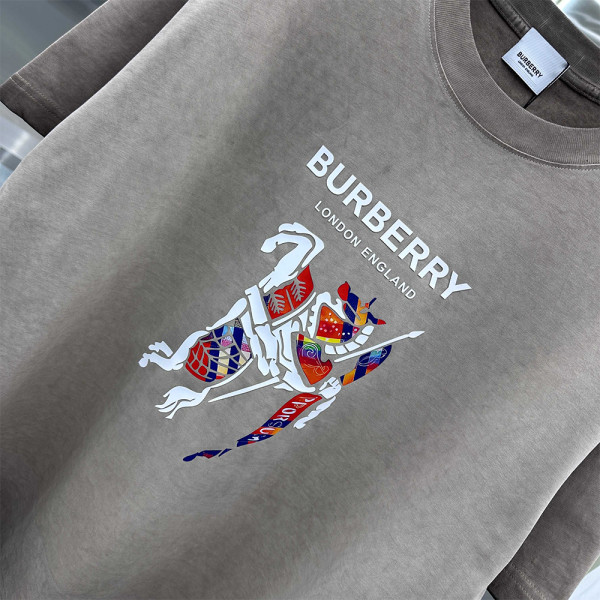 Burberry, Men's T-Shirt, Grey