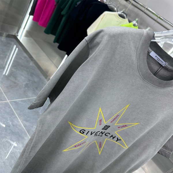 Givenchy, Men's T-Shirt, Grey