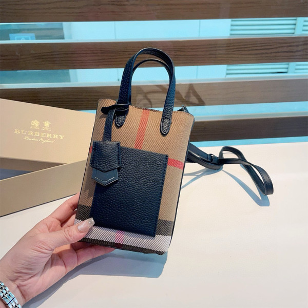 Burberry, Women's Bag, Black