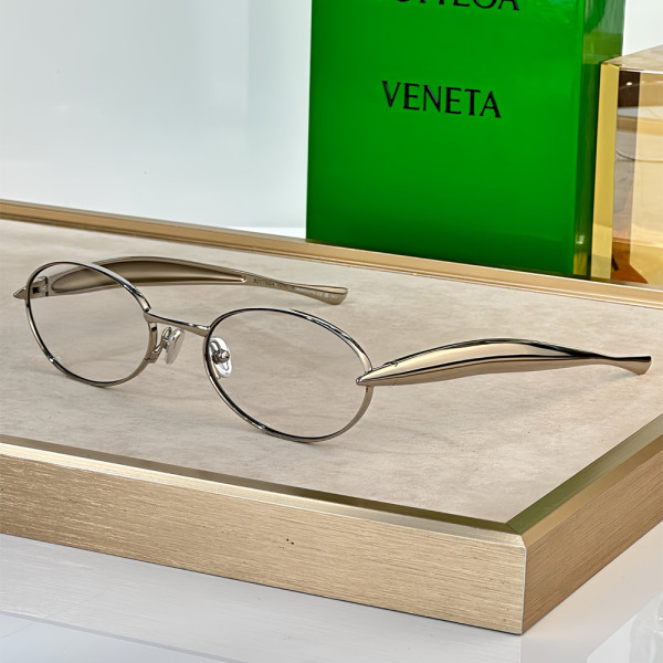Bottega Veneta, Sardine Oval, Women's  Sunglass