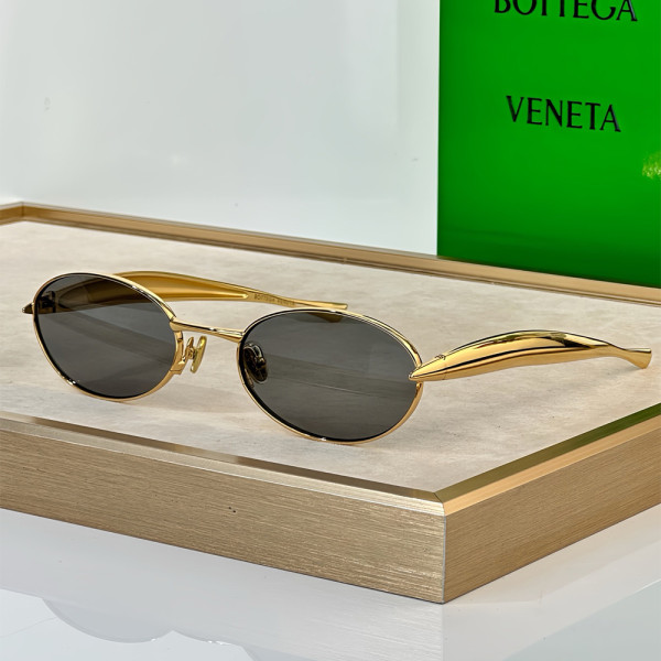 Bottega Veneta, Sardine Oval, Women's  Sunglass