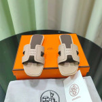 Hermes, Oran, Women's Slipper, Camel
