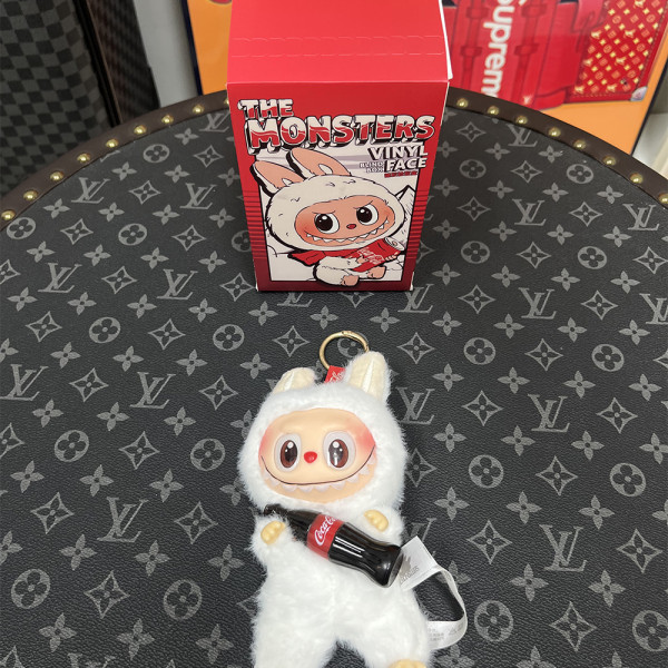Labubu Monster, Outfit Coca Cola Overall