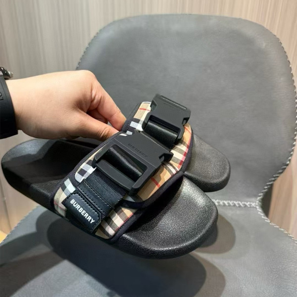 Burberry, Check Slides, Women's Slipper, Black