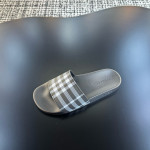 Burberry, Check Slides, Dames Slipper, Grijs
