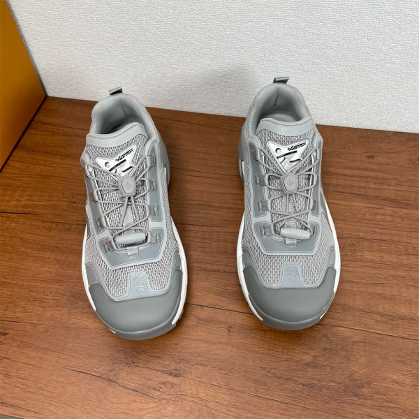 Louis Vuitton, Runner Tatic, Men's Sneaker, Grey