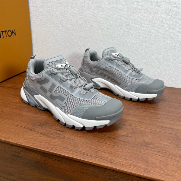 Louis Vuitton, Runner Tatic, Men's Sneaker, Grey
