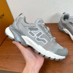 Louis Vuitton, Runner Tatic, Men's Sneaker, Grey