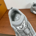 Louis Vuitton, Runner Tatic, Men's Sneaker, Grey