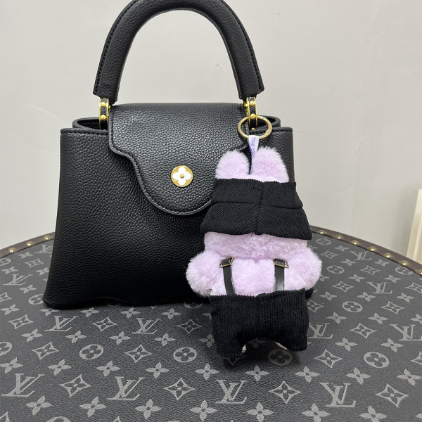 Labubu Monster, Outfit Prada Overall