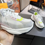 Louis Vuitton, Run 55, Women's Sneaker, Beige