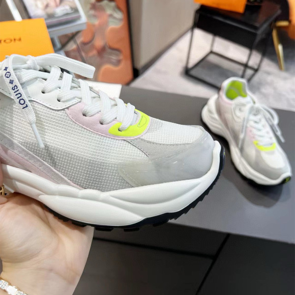 Louis Vuitton, Run 55, Women's Sneaker, Beige